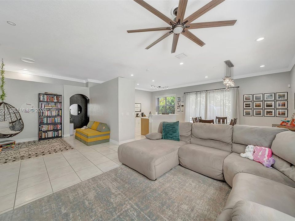 1st image of 1531 SW 194th Ter