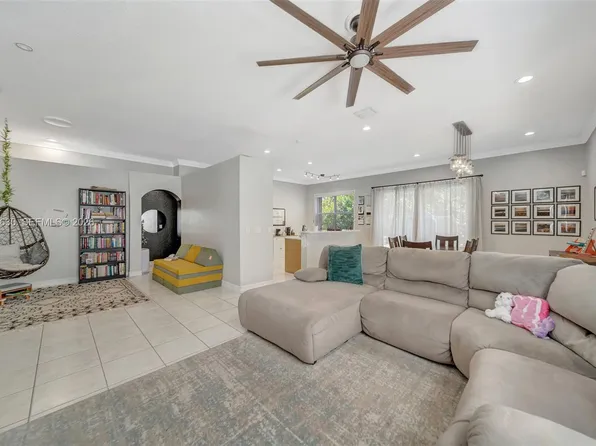 1531 SW 194th Ter, Pembroke Pines, FL 33029