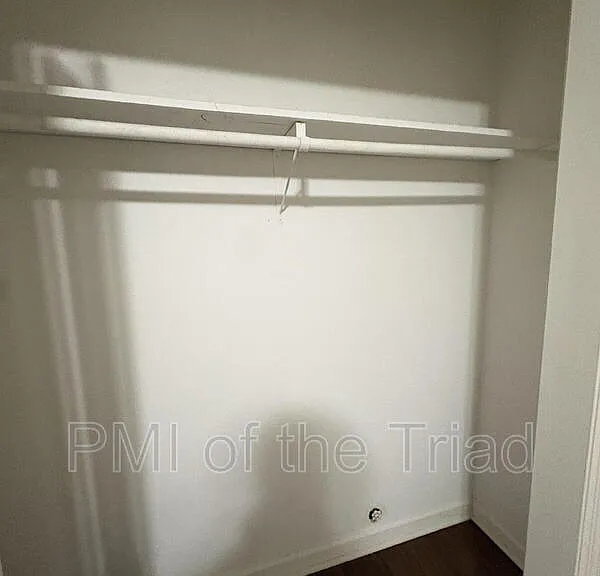 1600 Oak Croft Ct #D — Photo 10