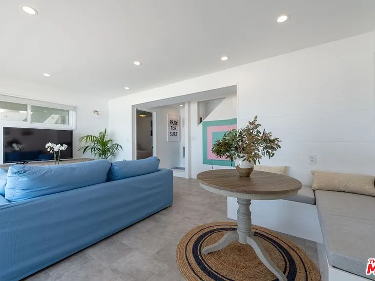 24942 Malibu Rd — Photo 28