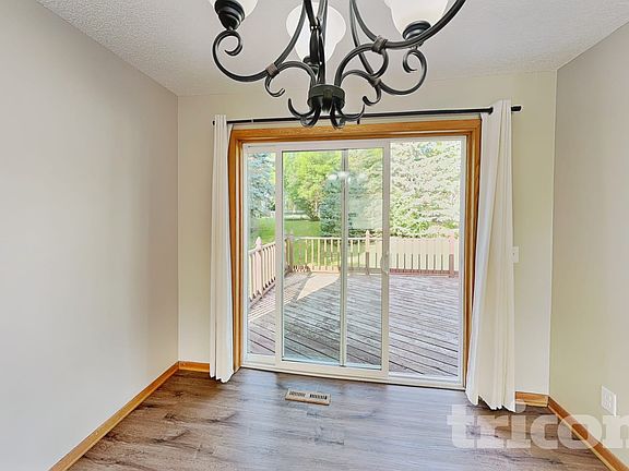 3rd image of 7920 Grinnell Way