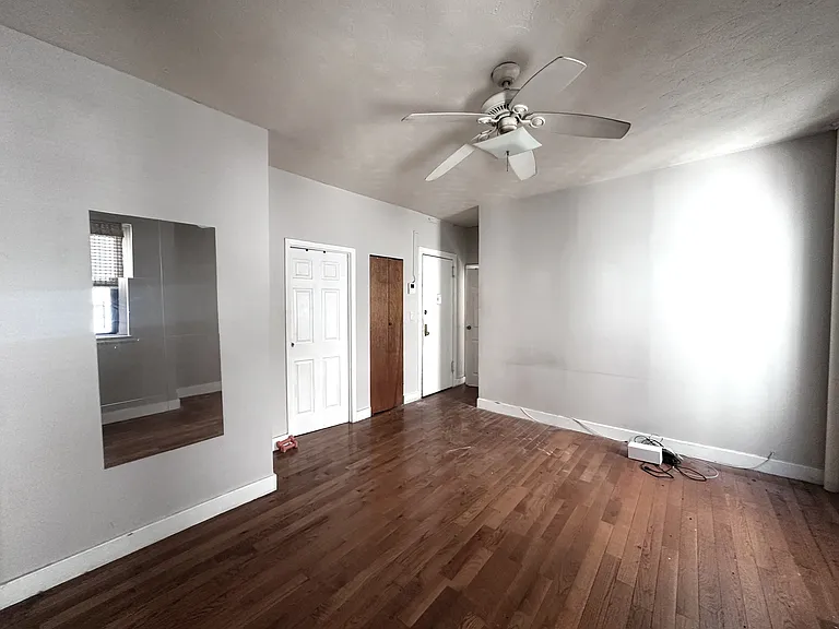 21-48 35th St #3C — Photo 5