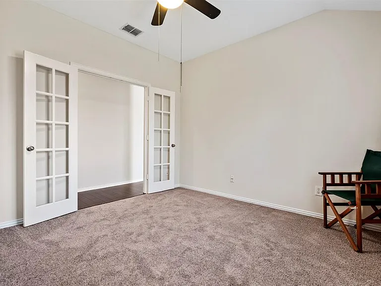 2356 Aurora Dr — Photo 17