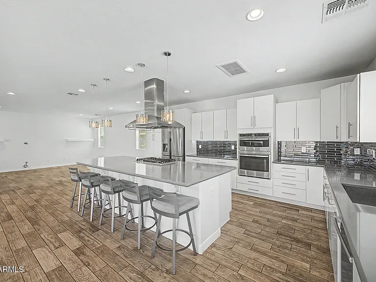15912 W Sierra St — Photo 11