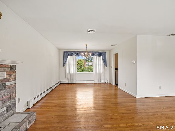 5th image of 124 Elliott Road