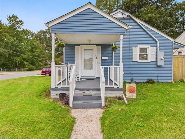 36 Bolling Rd, Portsmouth, VA 23701