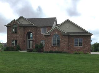 1706 Greystone Ln SW, Rochester, MN 55902