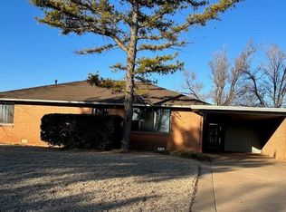 705 N 5th St, Weatherford, OK 73096