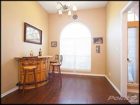 9454LillyRd_003