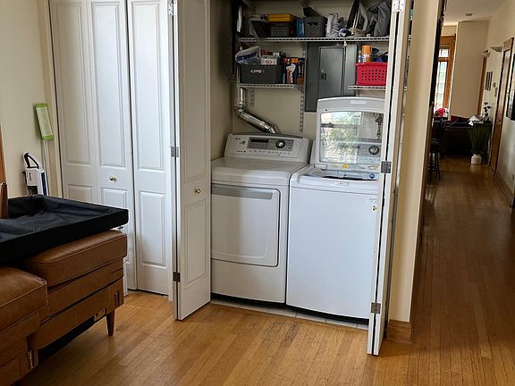 3rd image of 716 W Wrightwood Ave #2