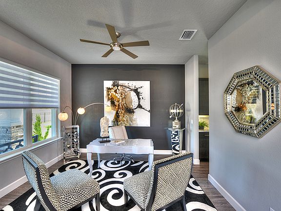 Santa Rosa Mosaic Model Flex Space