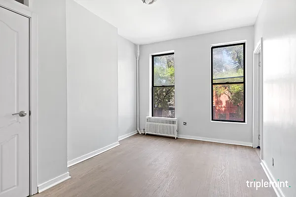 Rented by Triplemint | media 23