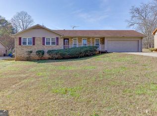 517 Cole Dr, Lilburn, GA 30047