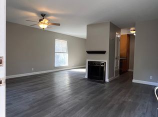 5459 Roundtree Pl APT B, Concord, CA 94521