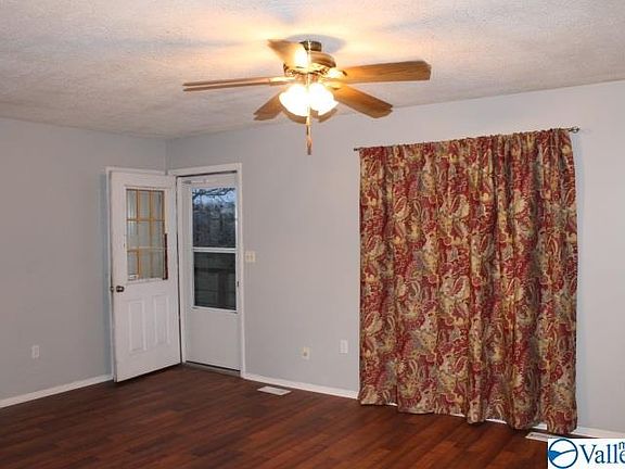 3rd image of 47 Pharr Rd