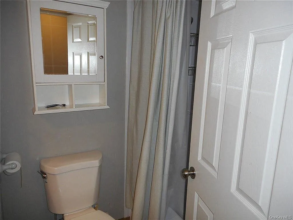 37 Hawk Ln — Photo 2