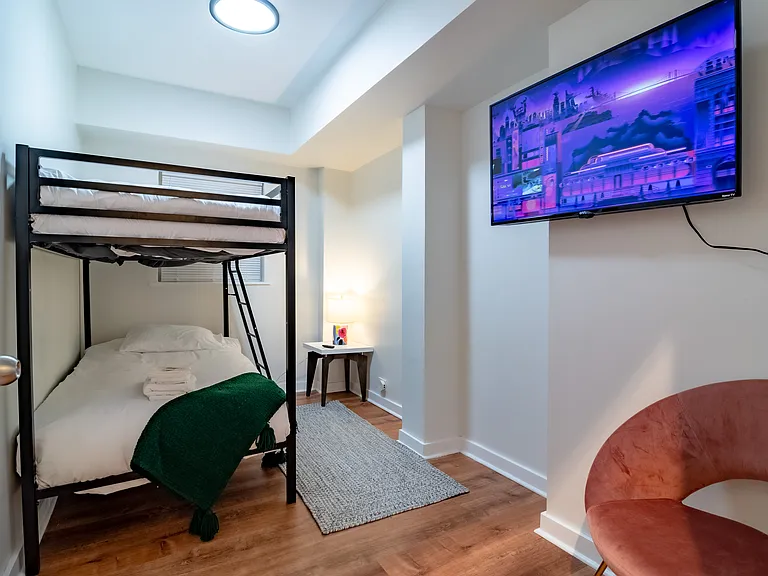117 E Bellevue Pl #2 — Photo 7