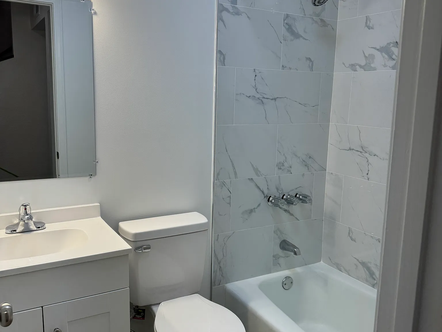 1030 Lake Ave — Photo 3