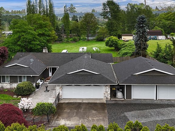 2nd image of 8022 78th Avenue SE