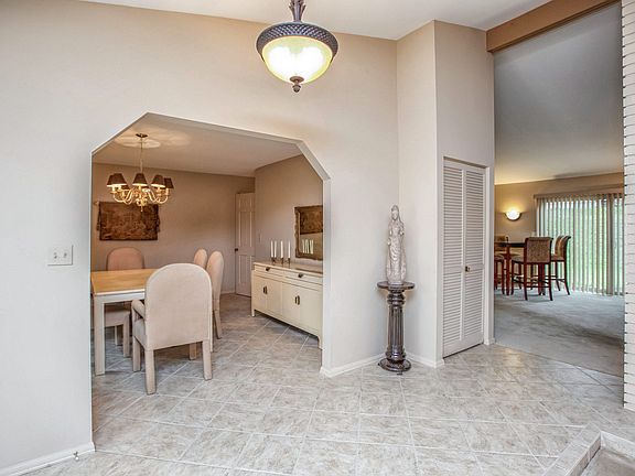 3rd image of 15647 Summerridge Dr