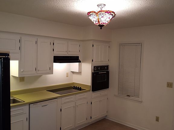 3rd image of 6103 Autumnwood Ln