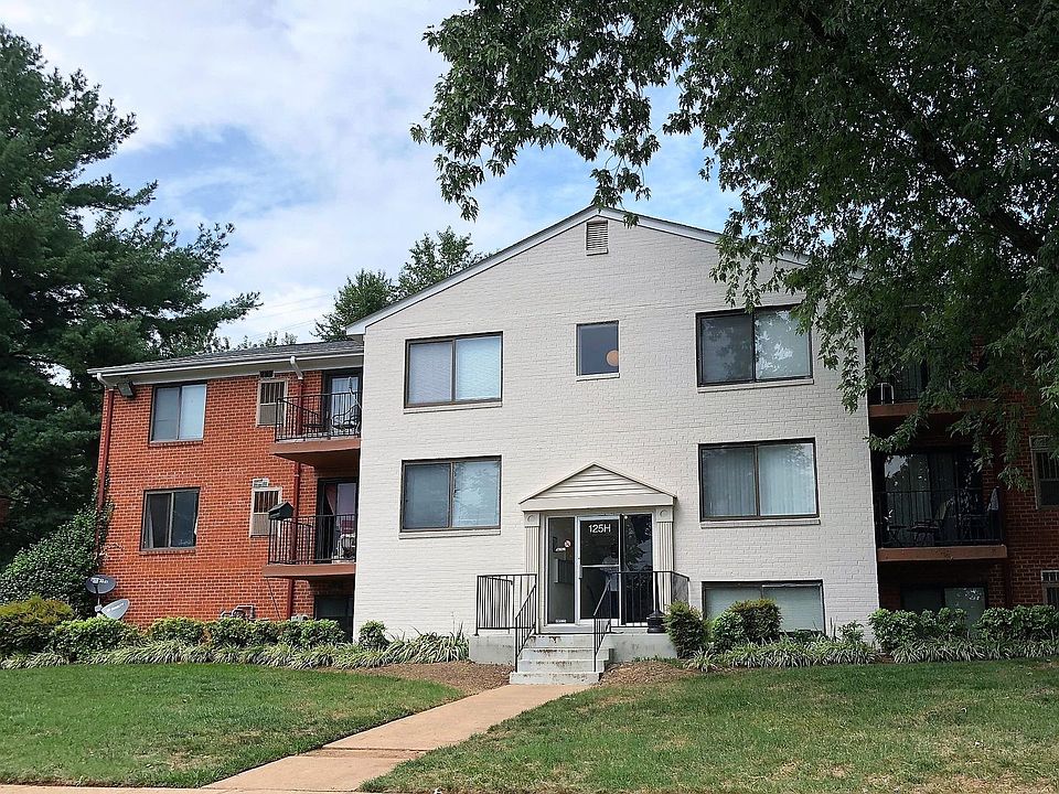 1st image of 125 Clubhouse Dr SW Unit 5