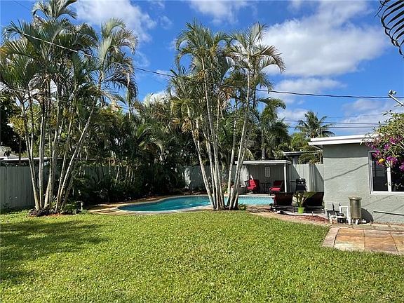 5th image of 3608 SW 23rd St