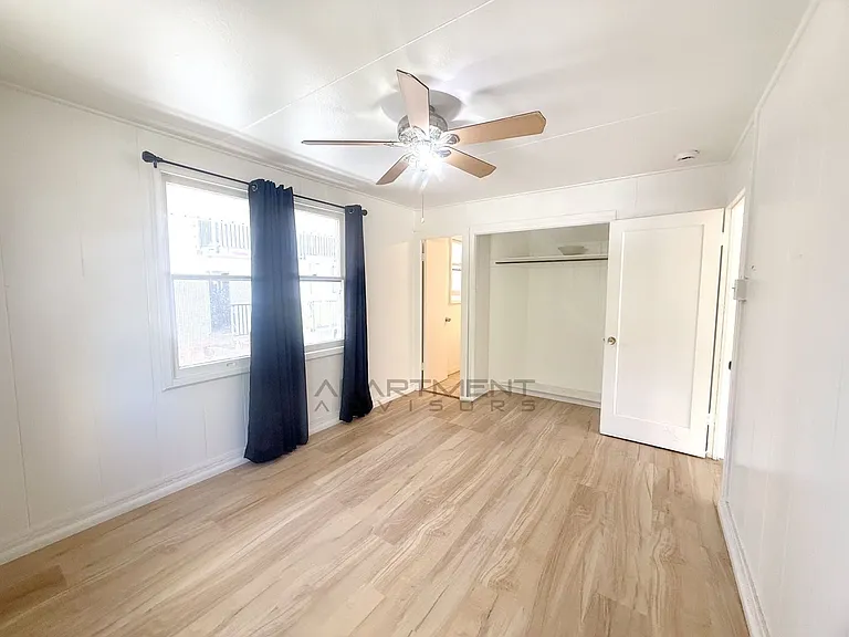 424 Olohana St — Photo 8