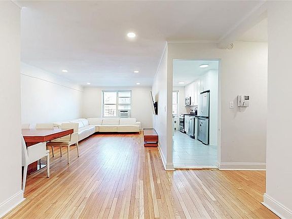 4th image of 6411 99th St APT 318