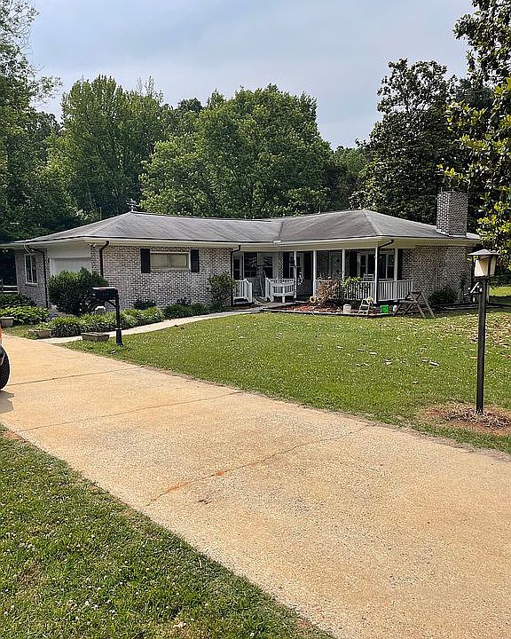1st image of 4940 Streamside Dr