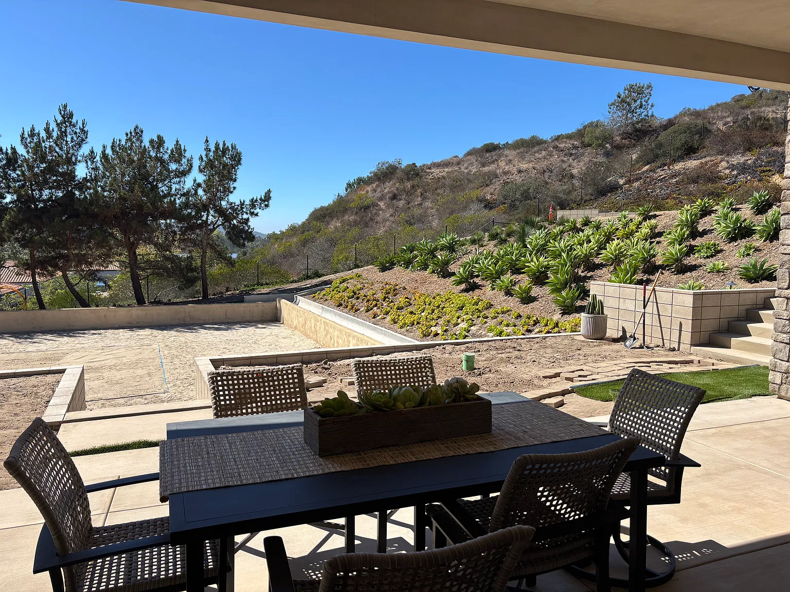 1 bed, 1.5 bath, 900 sqft, $8,000 — Photo 3