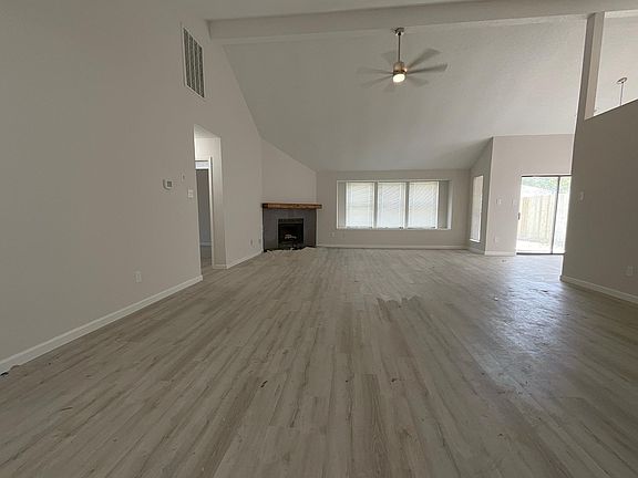 3rd image of 8415 Grand Knolls Dr