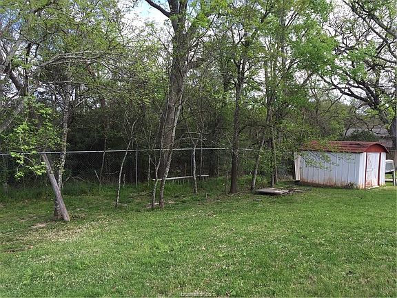 4th image of 1603 Glade St