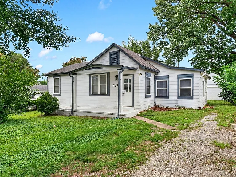 6737 Fyler Ave — Photo 12