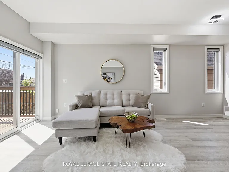 37 Delena Ave S — Photo 14