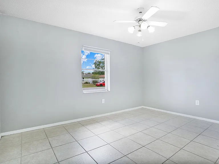 405 Long Dr — Photo 14