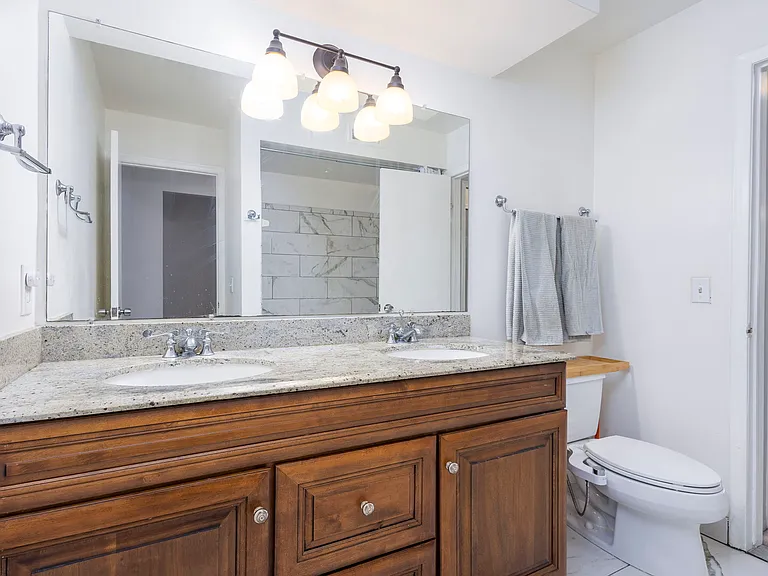 24285 Evergreen Rd — Photo 15