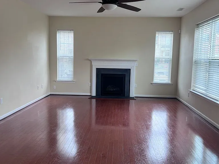13 Hampshire Glen Pkwy — Photo 5
