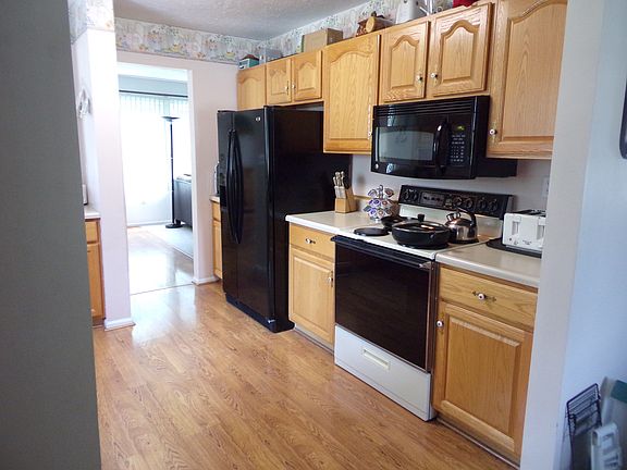 Kitchen connected family rm.