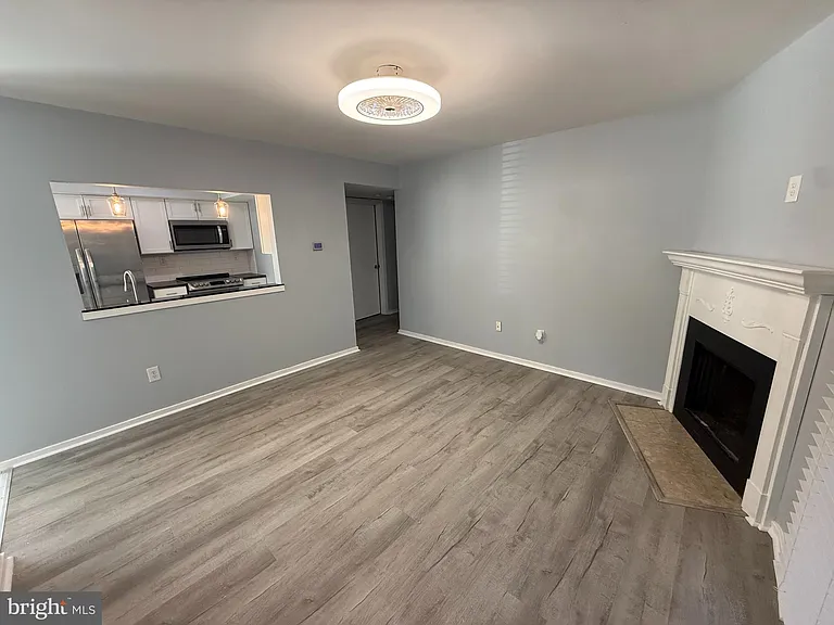 313 Gregorys Way — Photo 11