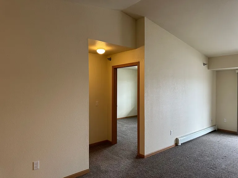 West Lake III Apartments — Photo 146