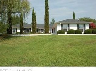 1455 S Peace Haven Rd, Clemmons, NC 27012