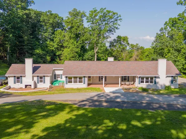 180 Roseland Rd, Galax, VA 24333