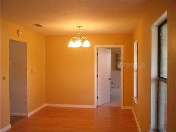 4th image of 1037 Frost Ln