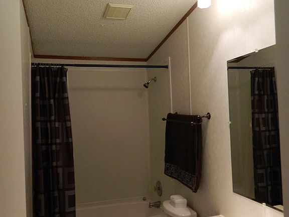 4th image of 275 Pheasant Ln #64