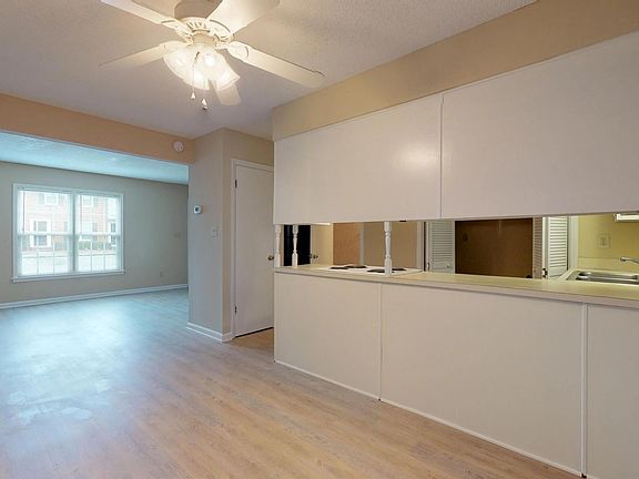 3rd image of 106 Scales Pl APT M1