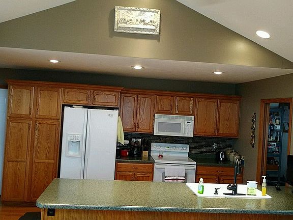 Vaulted ceiling in kitchen