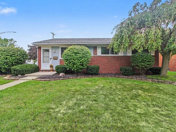 8452 Liberty Blvd, Westland, MI 48185