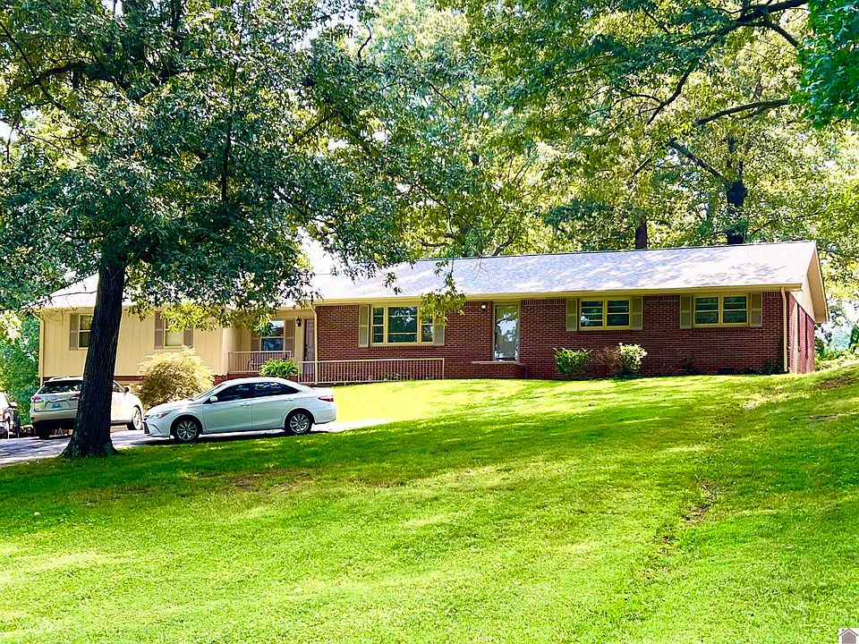 1st image of 101 Court Dr