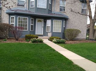 515 Kresswood Dr, McHenry, IL 60050